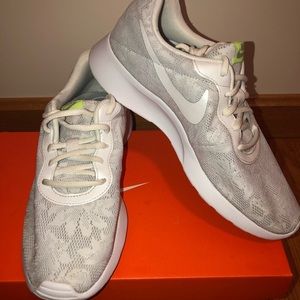 Nike Free 5.0 Gray Lace Shoe
